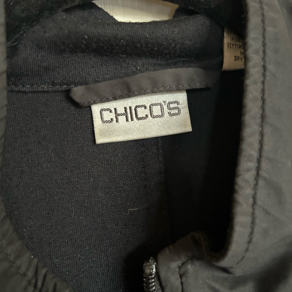 Chico’s black lightweight ruched zip front windbreaker jacket size 2 Large - Picture 8 of 10